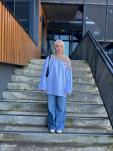 Load image into Gallery viewer, the modest tee